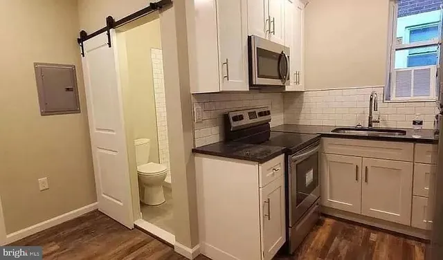 $999 | 1466 North 52nd Street, Unit 2R, Philadelphia, PA 19131