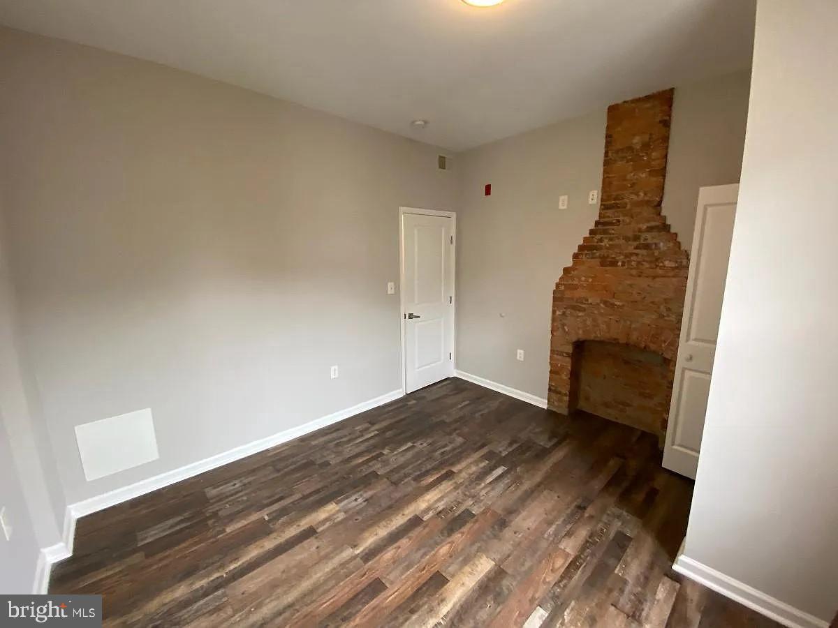 1466 North 52nd Street, Unit 2R Philadelphia, PA 19131 - Photo 2 of 5 Charming space with rustic brick accents.