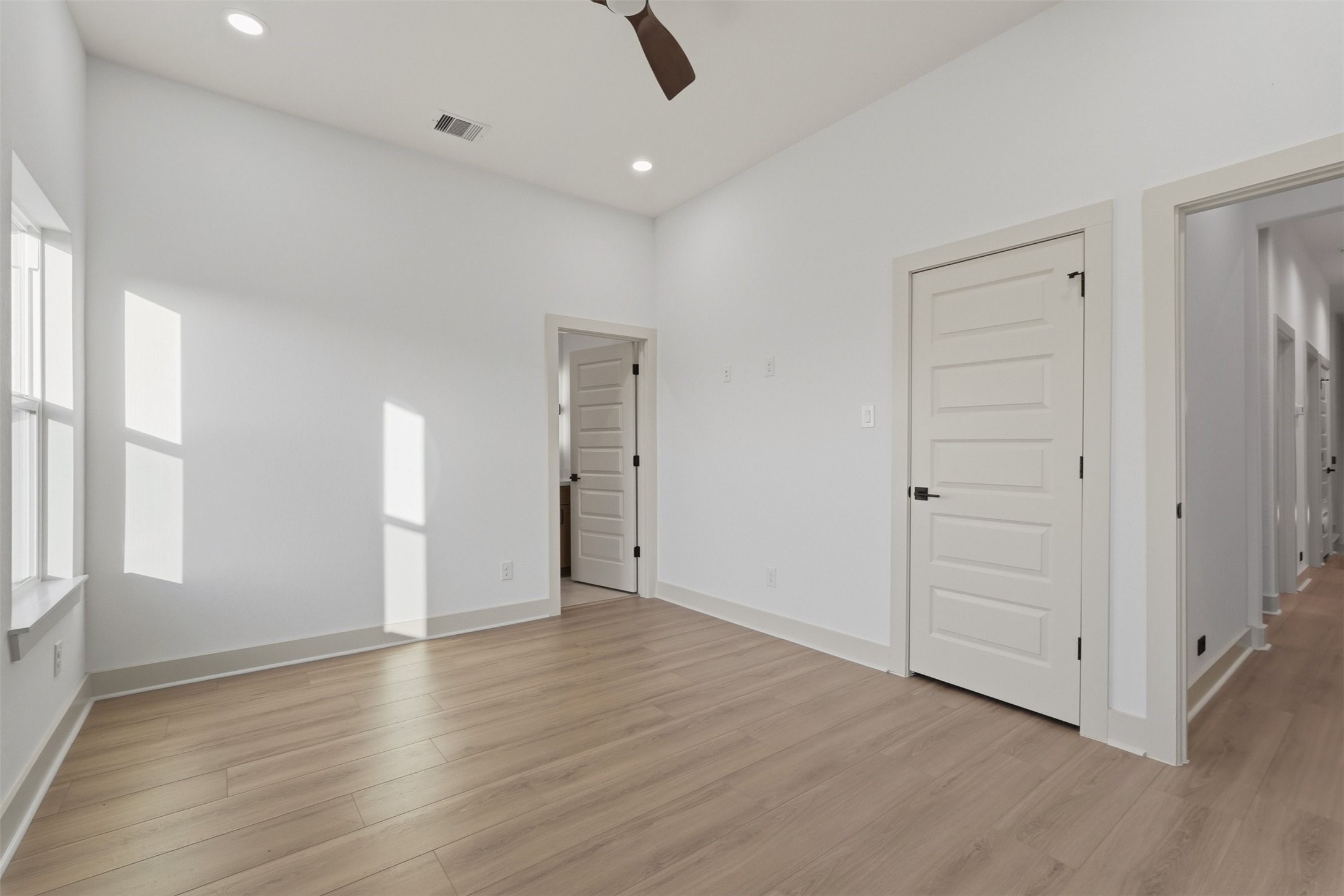 9819 Turnbow Street, Unit D Houston, TX 77029 - Photo 17 of 27