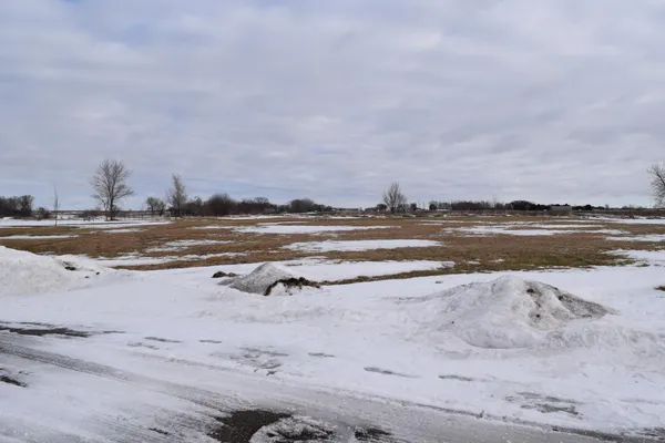 $40,000 | 1904 Shady Lane Northeast, Willmar, MN 56201