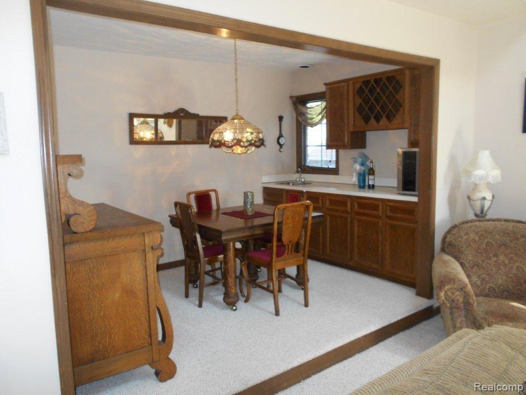 736 Stanford Circle Rochester, MI 48309 - Photo 14 of 41 DSCN0159.jpg