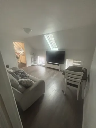 $2,000 | 72 Oak Street, Unit 2, Middleboro, MA 02346