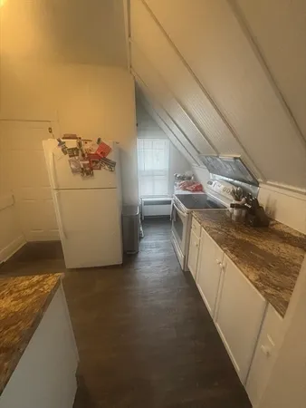 $2,000 | 72 Oak Street, Unit 2, Middleboro, MA 02346