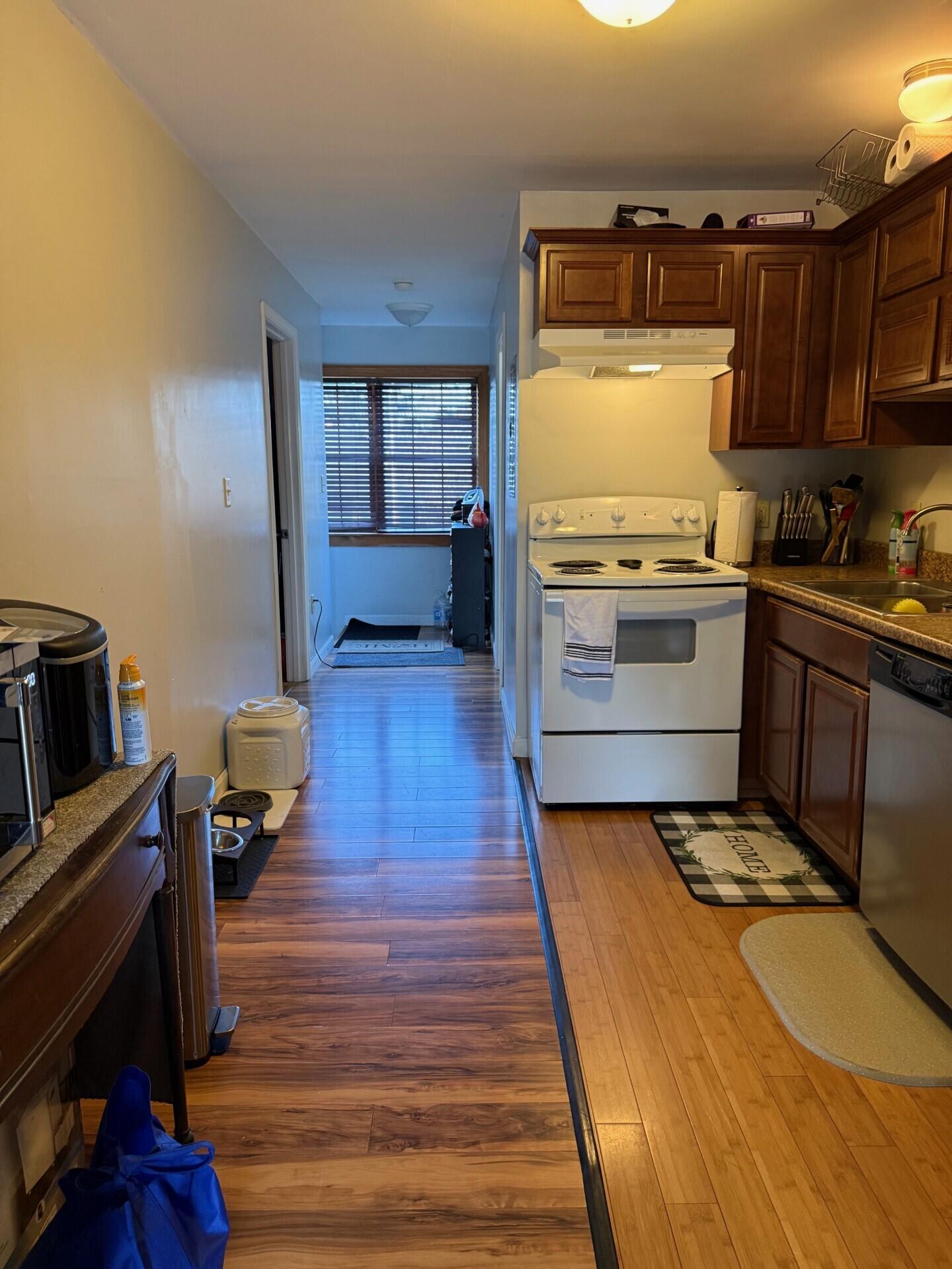 145 Main Street Thomaston, ME 04861 - Photo 27 of 35