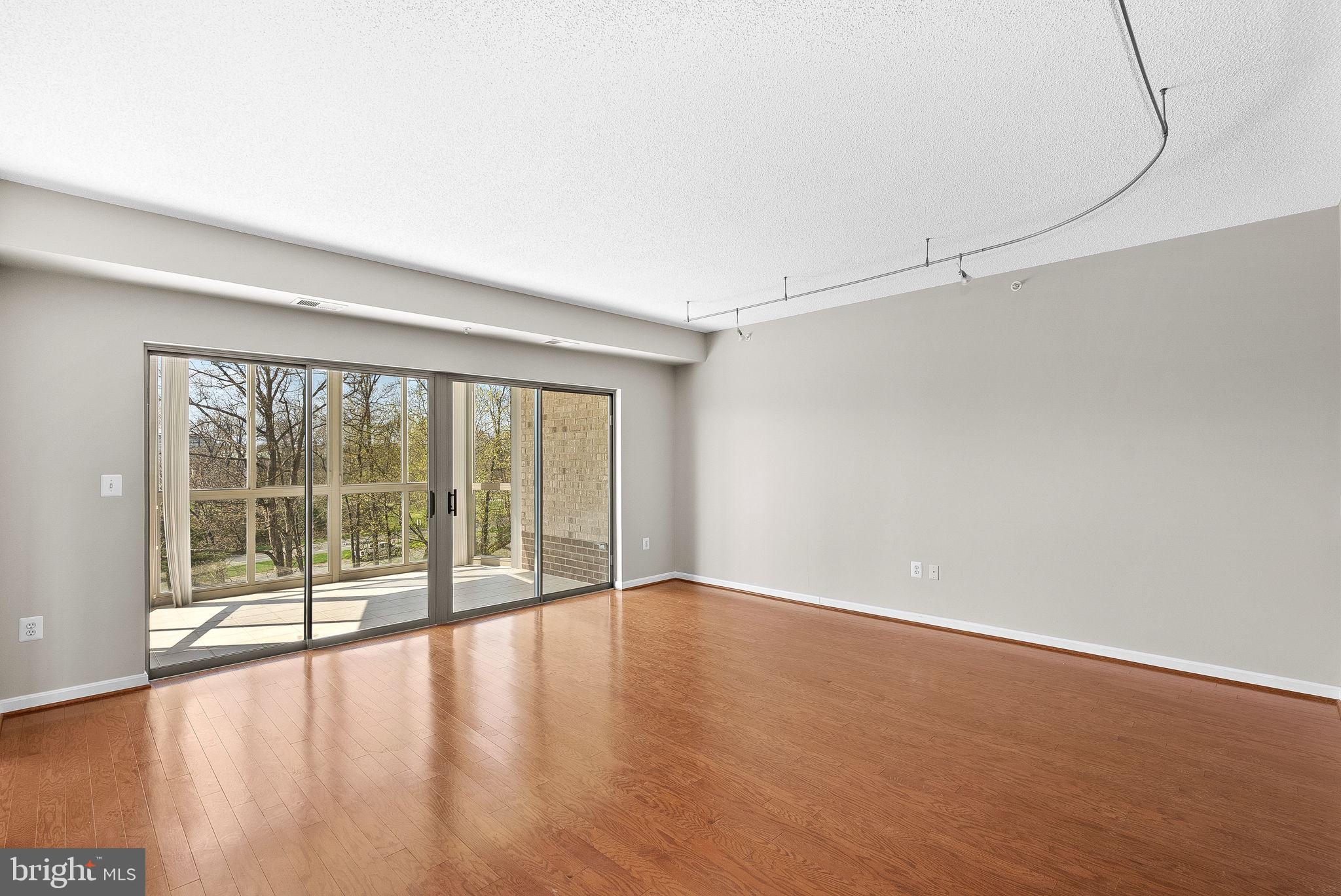 19375 Cypress Ridge Terrace, Unit 322 Leesburg, VA 20176 - Photo 3 of 52