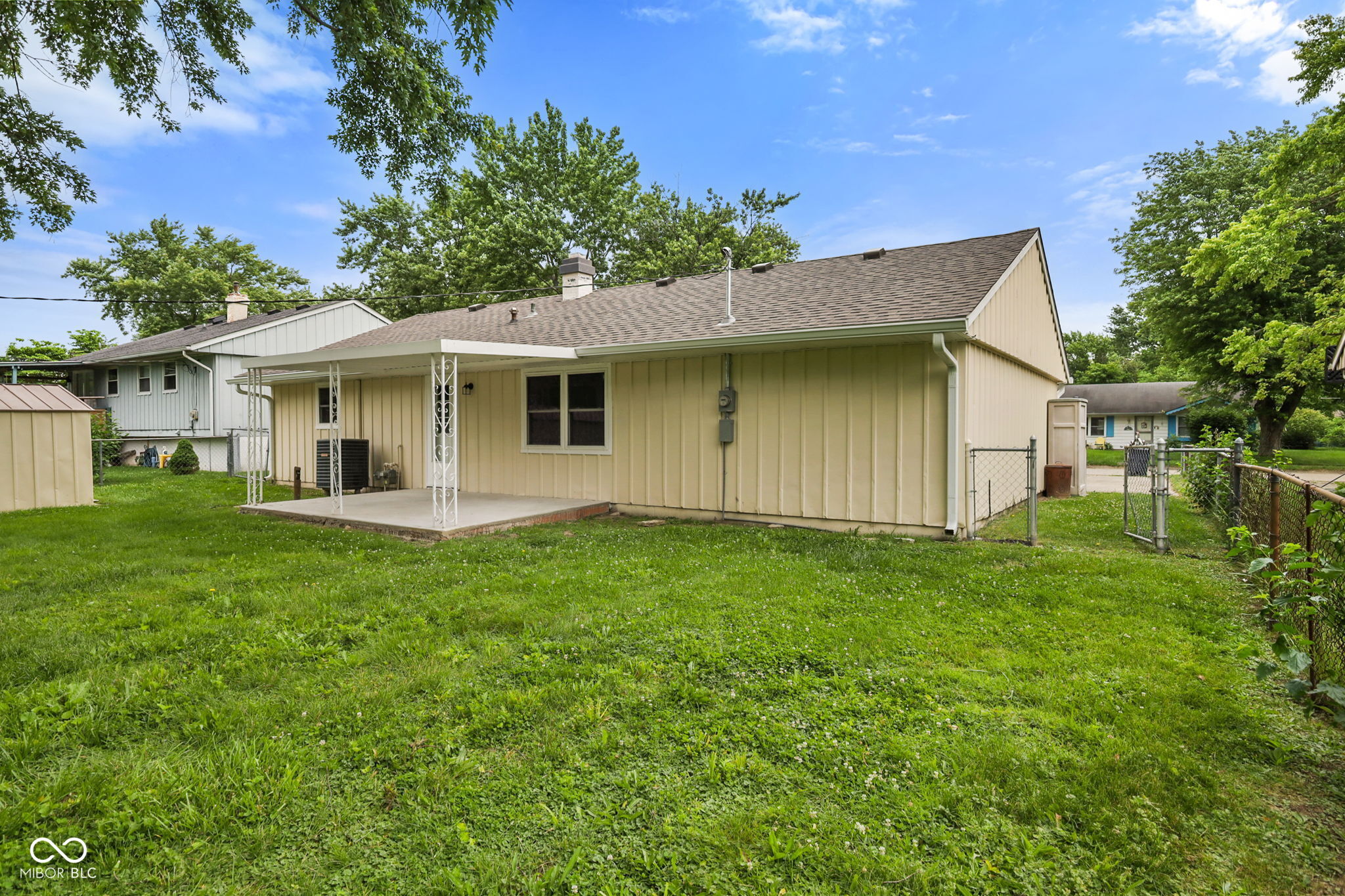 1317 Bramble Way Anderson, IN 46011 - Photo 4 of 31