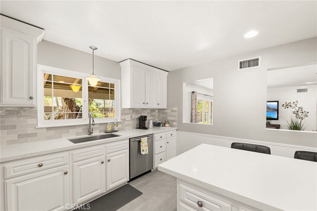 19946 East Rambling Road Covina, CA 91724 - Photo 11 of 52