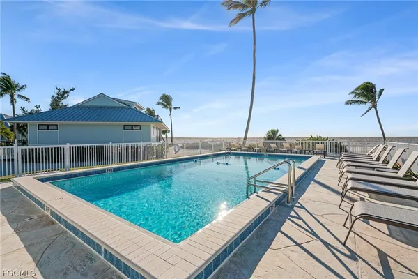 $3,495,000 | 25 Beach Homes, Captiva, FL 33924