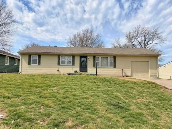 $184,900 | 207 North 18th Street, Leavenworth, KS 66048