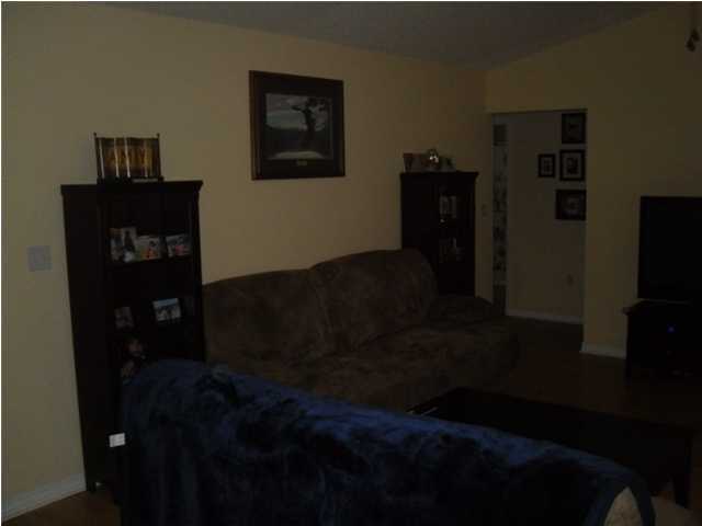 4821 Acorn Drive Crestview, FL 32539 - Photo 23 of 25 a living room with furniture