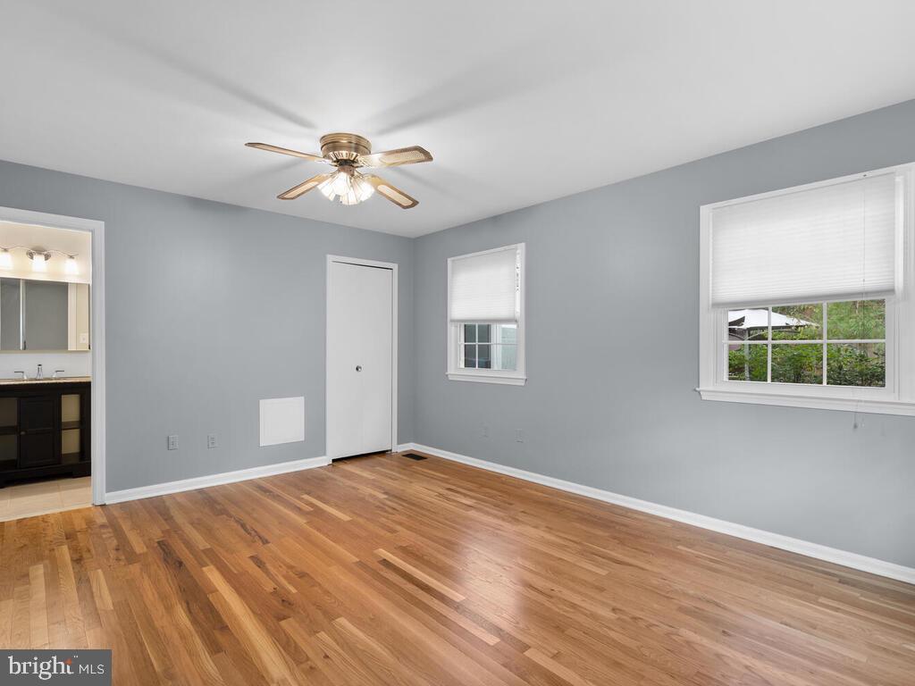 11603 Vale Road Oakton, VA 22124 - Photo 27 of 63 Gallery Image 27
