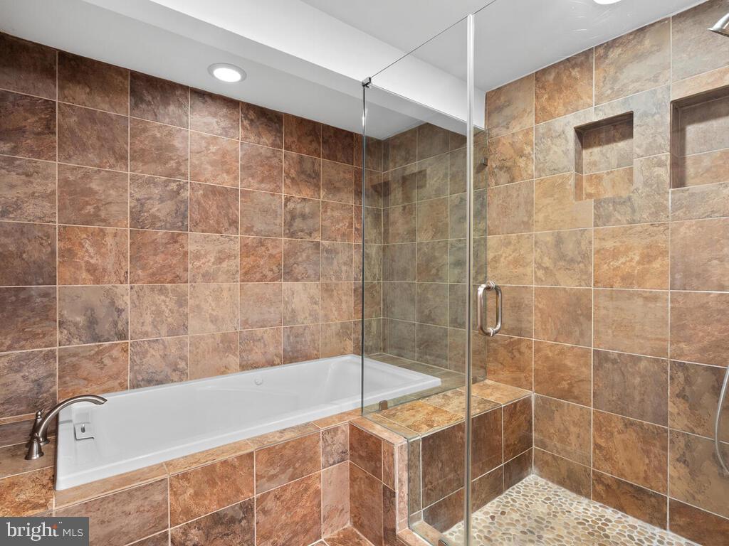11603 Vale Road Oakton, VA 22124 - Photo 39 of 63 soaking tub and huge shower