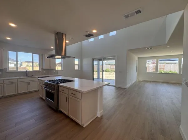 $947,990 | 517 Flannel Court, Roseville, CA 95747