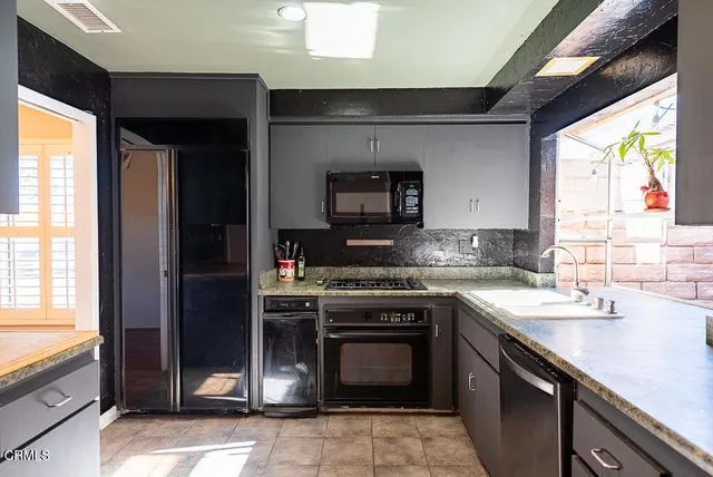 $1,100,000 | 251 Asta Court, Thousand Oaks, CA 91320