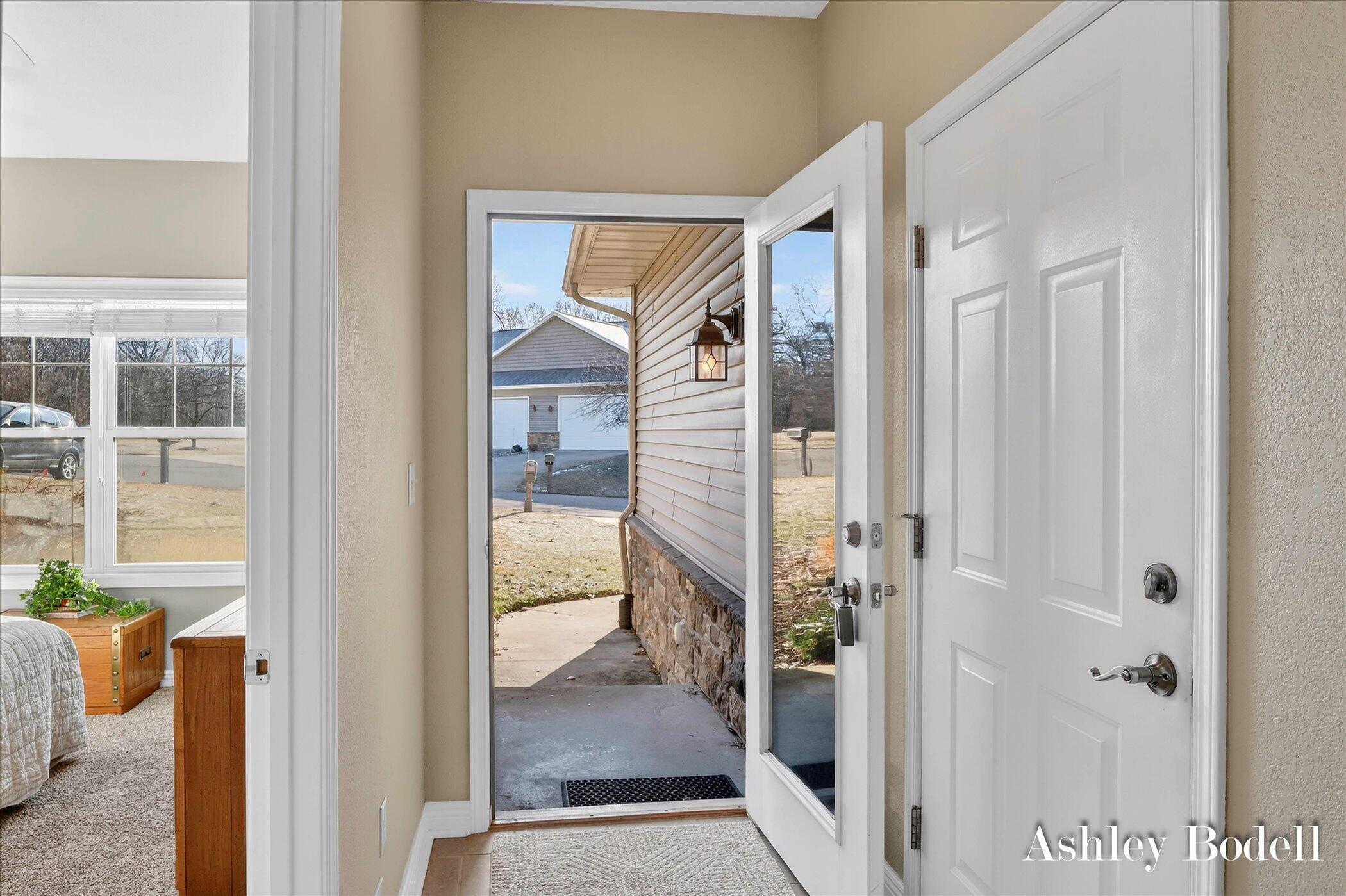 18685 Heather Ridge Road, Unit 18 Battle Creek, MI 49017 - Photo 3 of 44 05-05-18685-Panther-Rdg-Dr-unit-#18-Batt