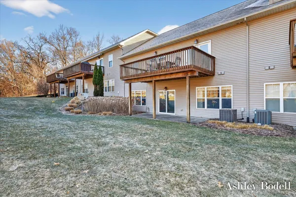 $299,900 | 18685 Heather Ridge Road, Unit 18, Battle Creek, MI 49017