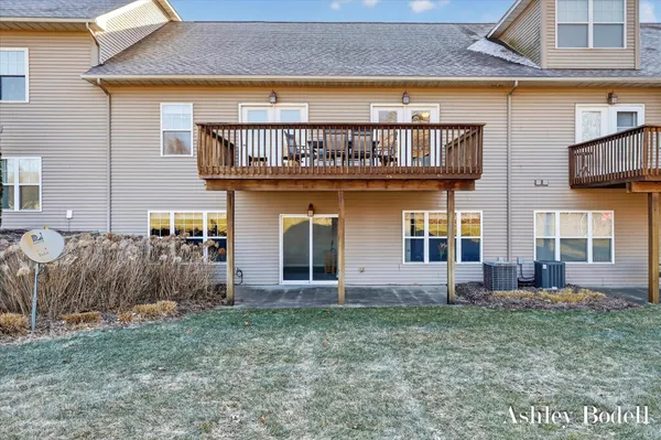 $299,900 | 18685 Heather Ridge Road, Unit 18, Battle Creek, MI 49017