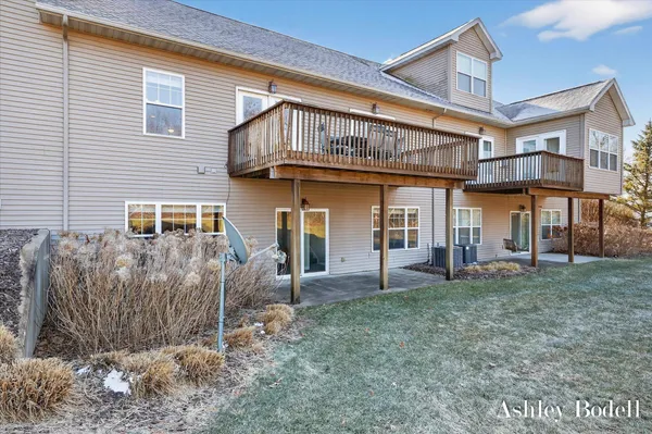 $299,900 | 18685 Heather Ridge Road, Unit 18, Battle Creek, MI 49017