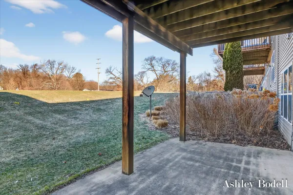 $299,900 | 18685 Heather Ridge Road, Unit 18, Battle Creek, MI 49017