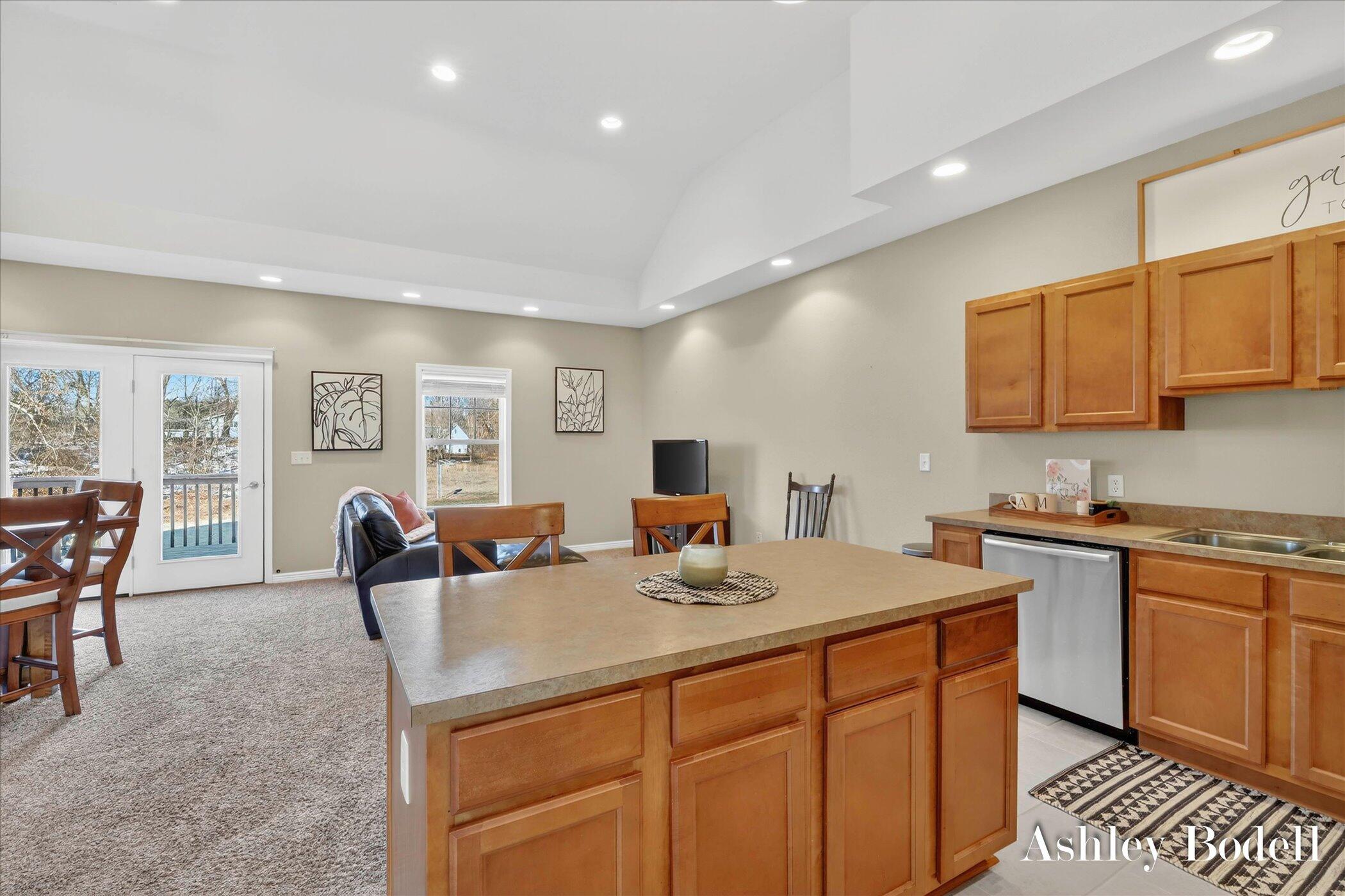 18685 Heather Ridge Road, Unit 18 Battle Creek, MI 49017 - Photo 8 of 44 10-10-18685-Panther-Rdg-Dr-unit-#18-Batt