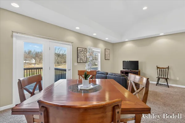 $299,900 | 18685 Heather Ridge Road, Unit 18, Battle Creek, MI 49017