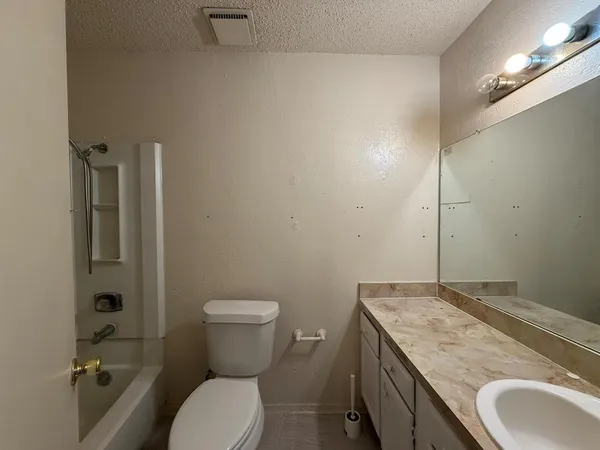 $895 | 9696 Walnut Street, Unit 1305, Dallas, TX 75243