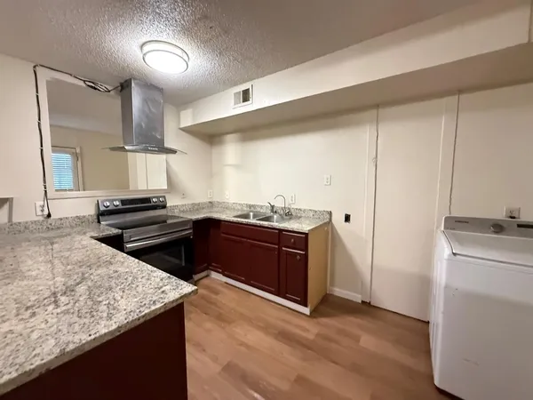 $895 | 9696 Walnut Street, Unit 1305, Dallas, TX 75243