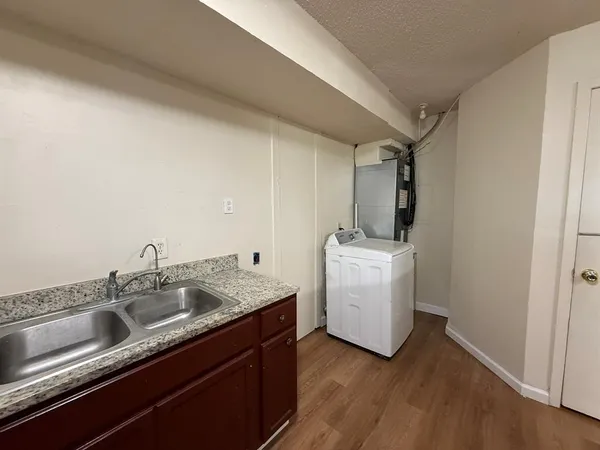 $895 | 9696 Walnut Street, Unit 1305, Dallas, TX 75243