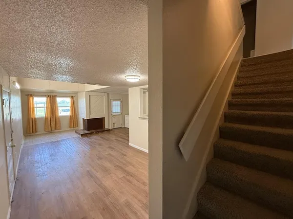 $895 | 9696 Walnut Street, Unit 1305, Dallas, TX 75243