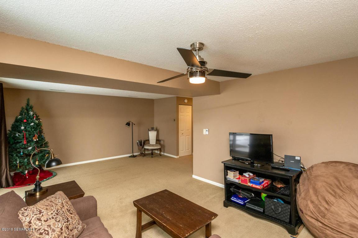 1608 38th Street Northwest Rochester, MN 55901 - Photo 9 of 21 Gallery Image 9