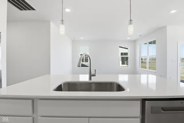 $2,400 | 2855 Piper Place, Plainfield, IN 46168