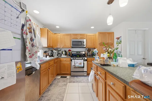 $349,999 | 27 Parkwood Drive, Unit 27, Norwich, CT 06360