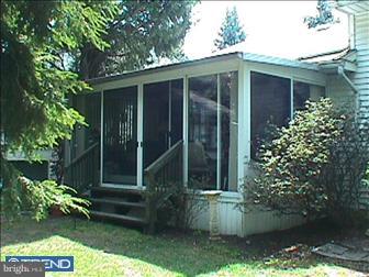 27 Springfield Road Aldan, PA 19018 - Photo 3 of 6 Exterior Back