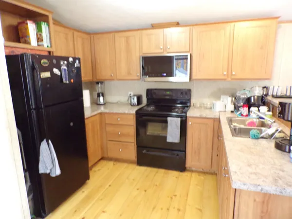 $95,500 | 15 Pineland Park Road, Milton, NH 03851