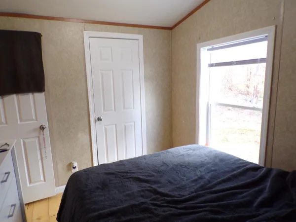$95,500 | 15 Pineland Park Road, Milton, NH 03851