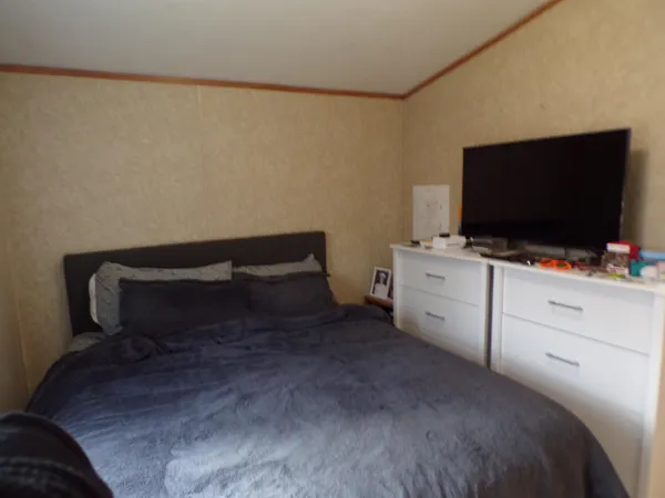 $95,500 | 15 Pineland Park Road, Milton, NH 03851