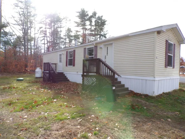 $95,500 | 15 Pineland Park Road, Milton, NH 03851
