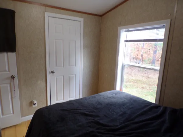 $95,500 | 15 Pineland Park Road, Milton, NH 03851