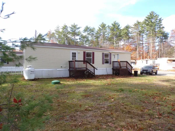 $95,500 | 15 Pineland Park Road, Milton, NH 03851