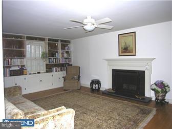 4200 State Road Drexel Hill, PA 19026 - Photo 3 of 8 Living Room