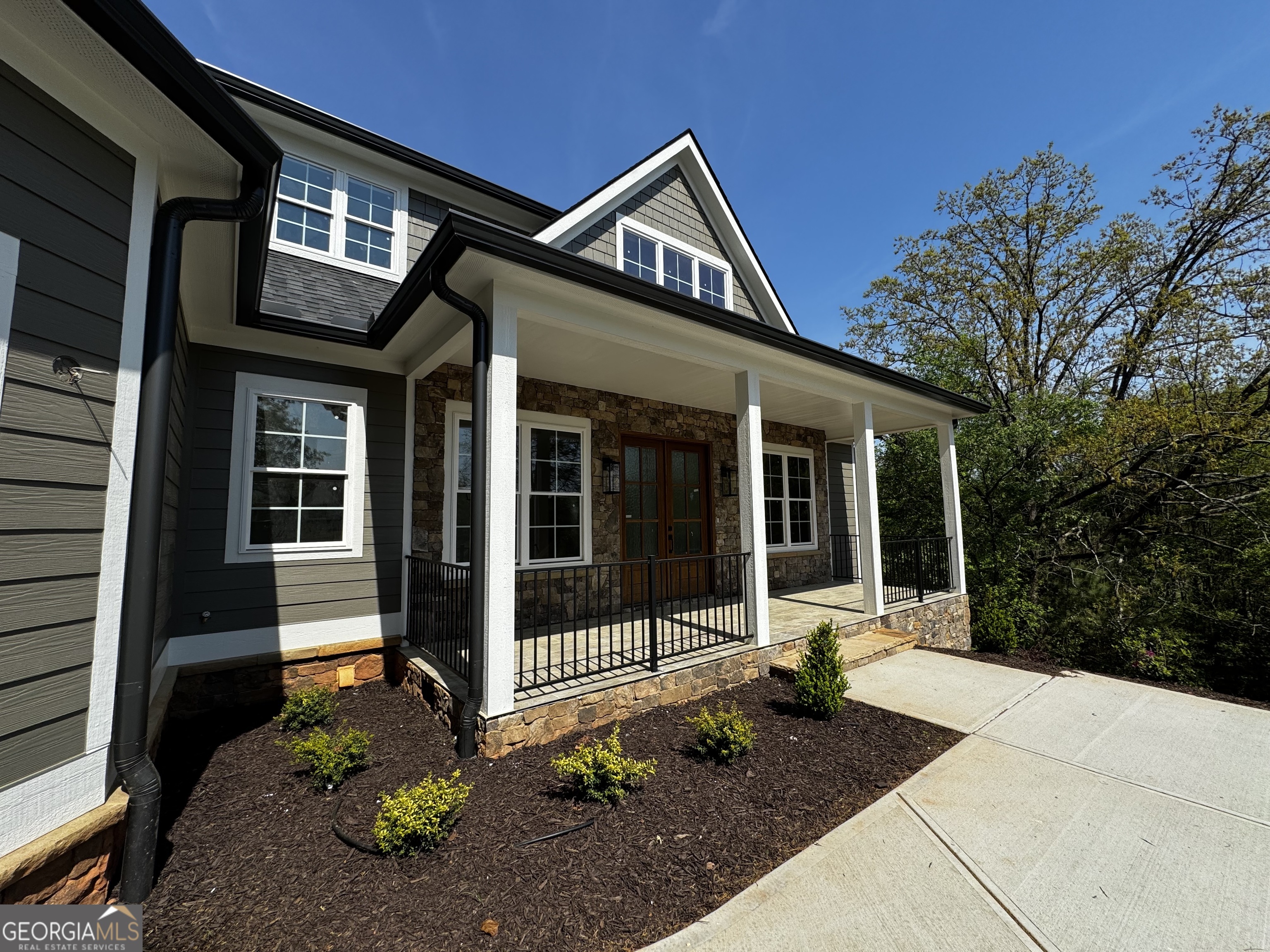 260 Edgewater Trail South Toccoa, GA 30577 - Photo 3 of 37