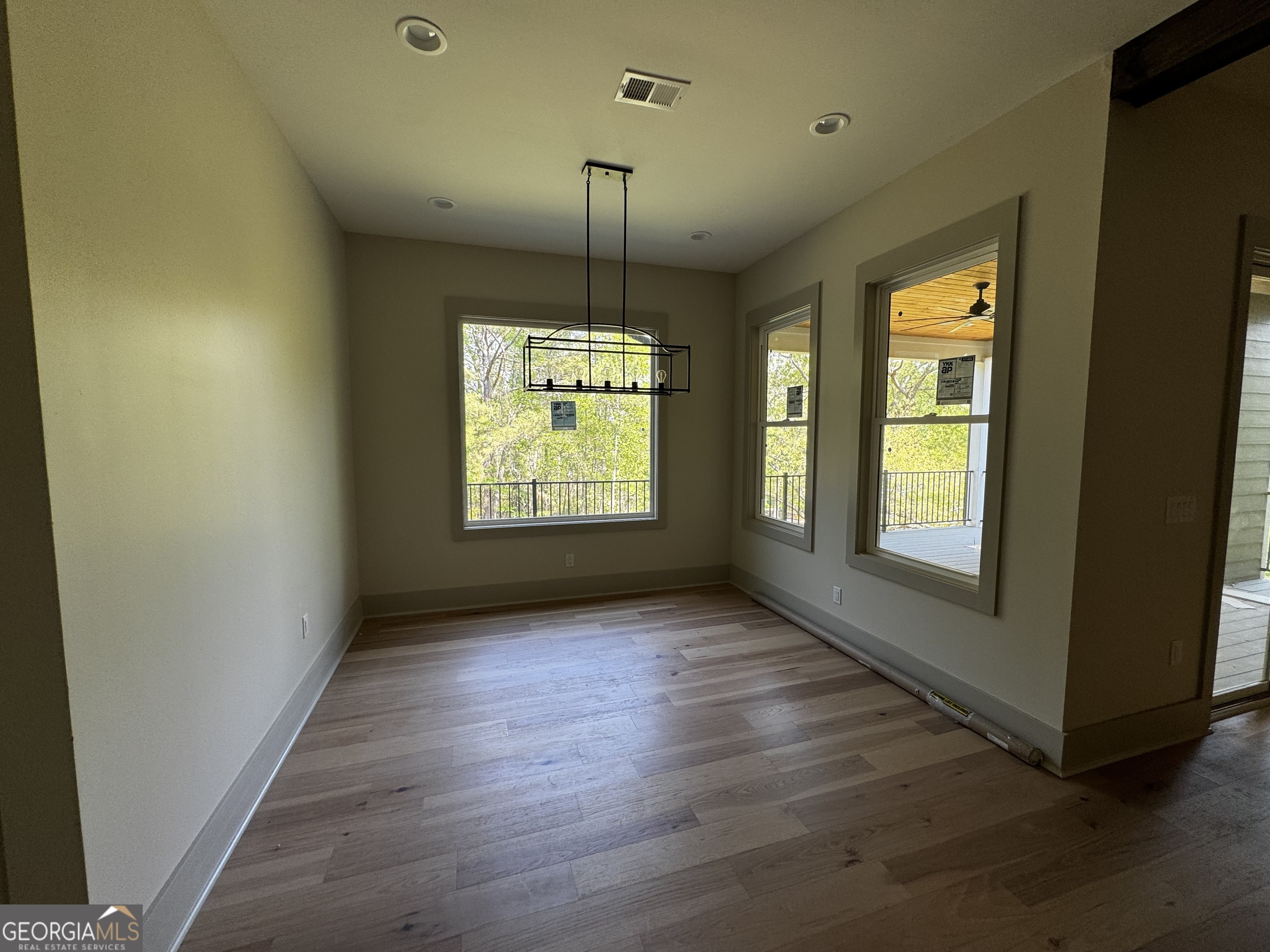 260 Edgewater Trail South Toccoa, GA 30577 - Photo 8 of 37