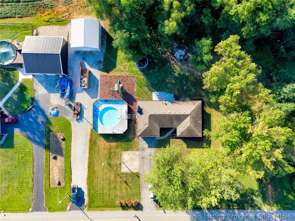 $309,900 | 914 Henryville Bluelick Road, Henryville, IN 47126