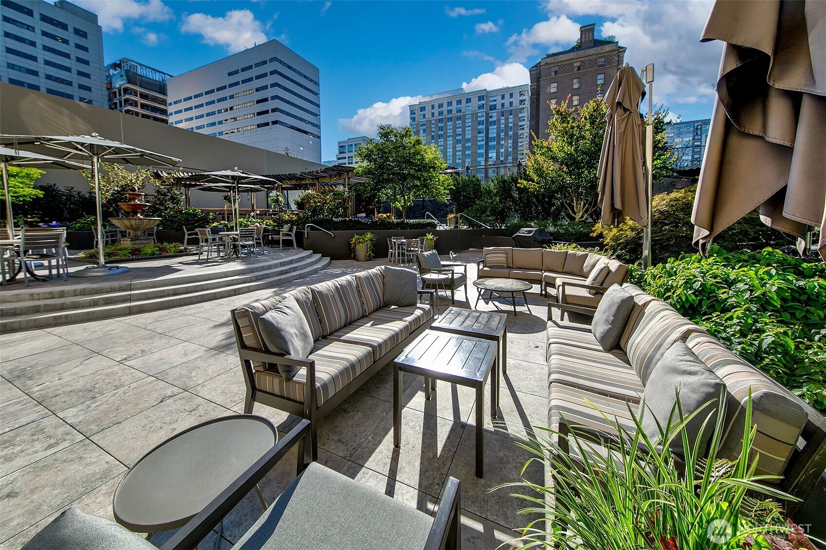 1301 Spring Street, Unit 5C Seattle, WA 98104 - Photo 29 of 33