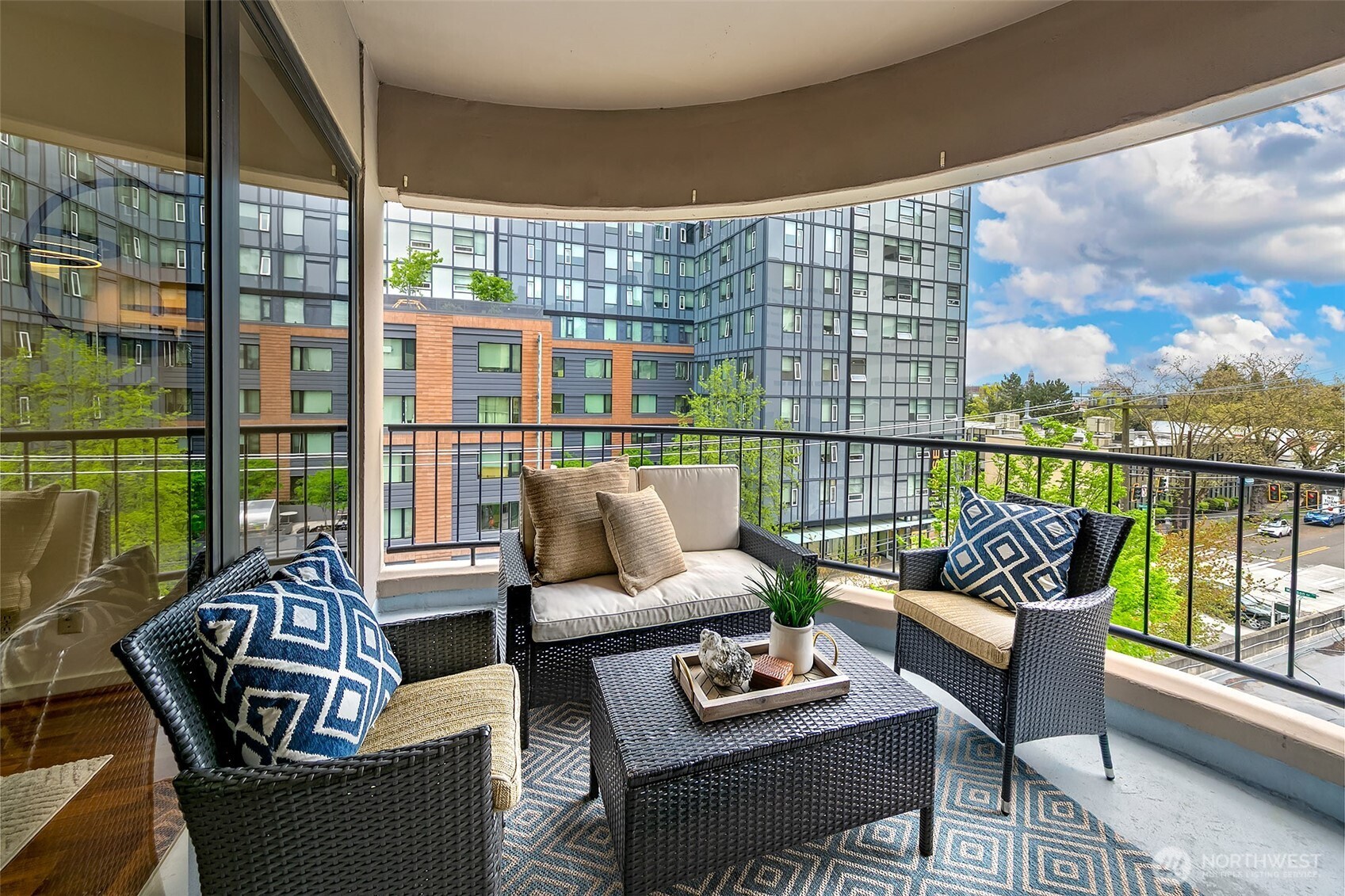 1301 Spring Street, Unit 5C Seattle, WA 98104 - Photo 6 of 33