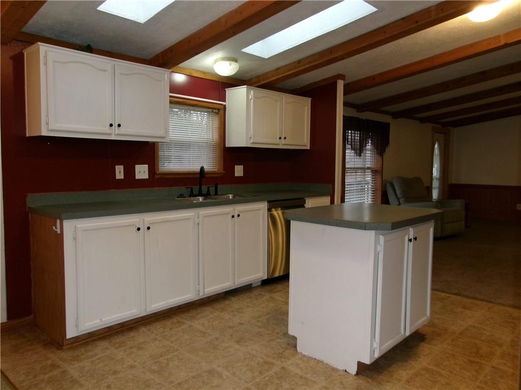 3016 Edgecliff Road New Kensington, PA 15068 - Photo 11 of 40 Gallery Image 11