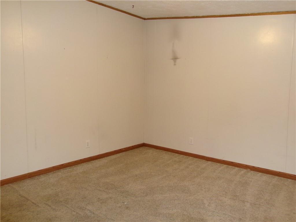 3016 Edgecliff Road New Kensington, PA 15068 - Photo 21 of 40 Second Bedroom