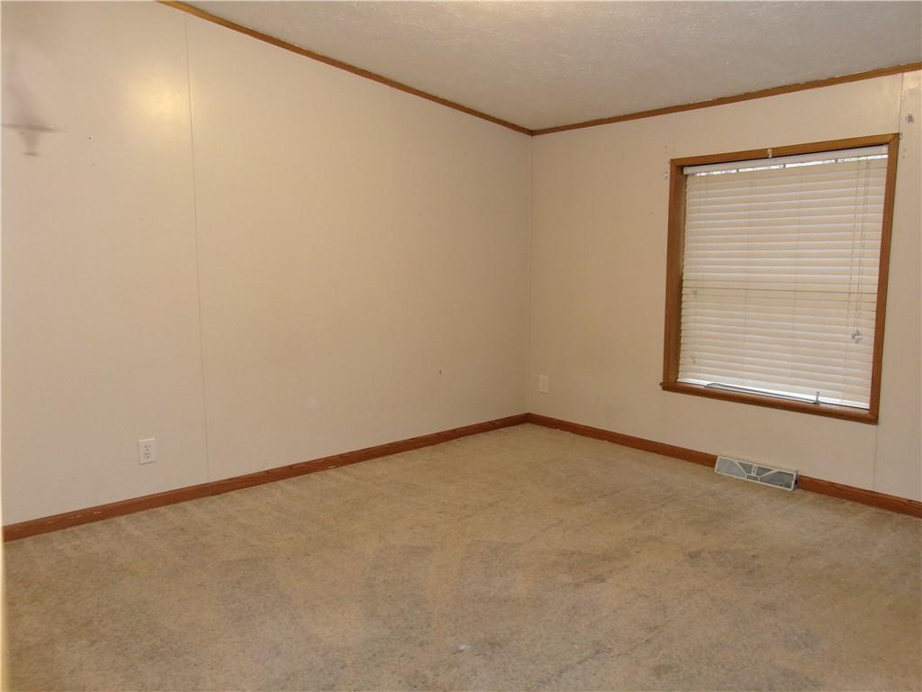 3016 Edgecliff Road New Kensington, PA 15068 - Photo 22 of 40 Second Bedroom