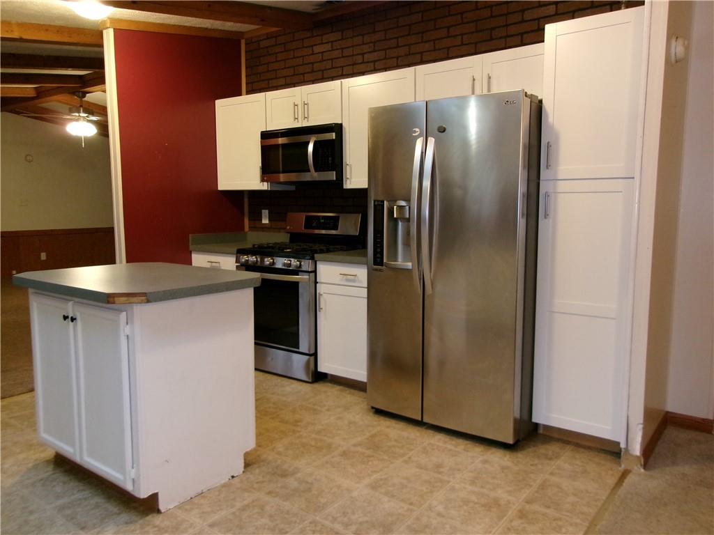 3016 Edgecliff Road New Kensington, PA 15068 - Photo 8 of 40 Gallery Image 8