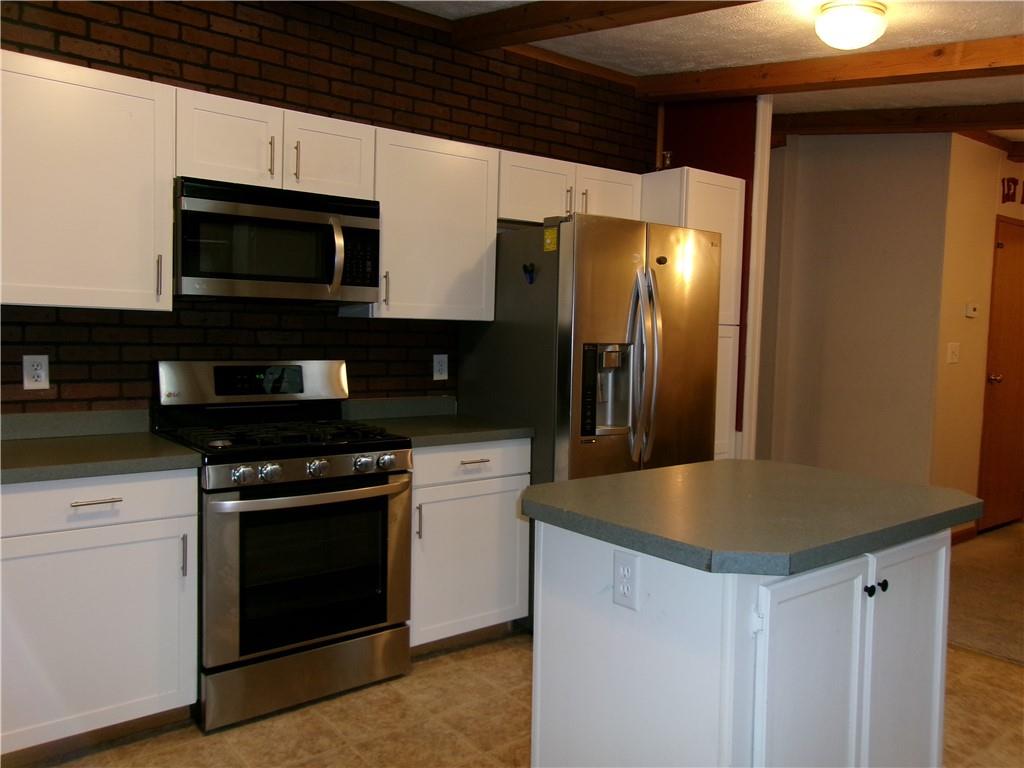 3016 Edgecliff Road New Kensington, PA 15068 - Photo 9 of 40 Gallery Image 9